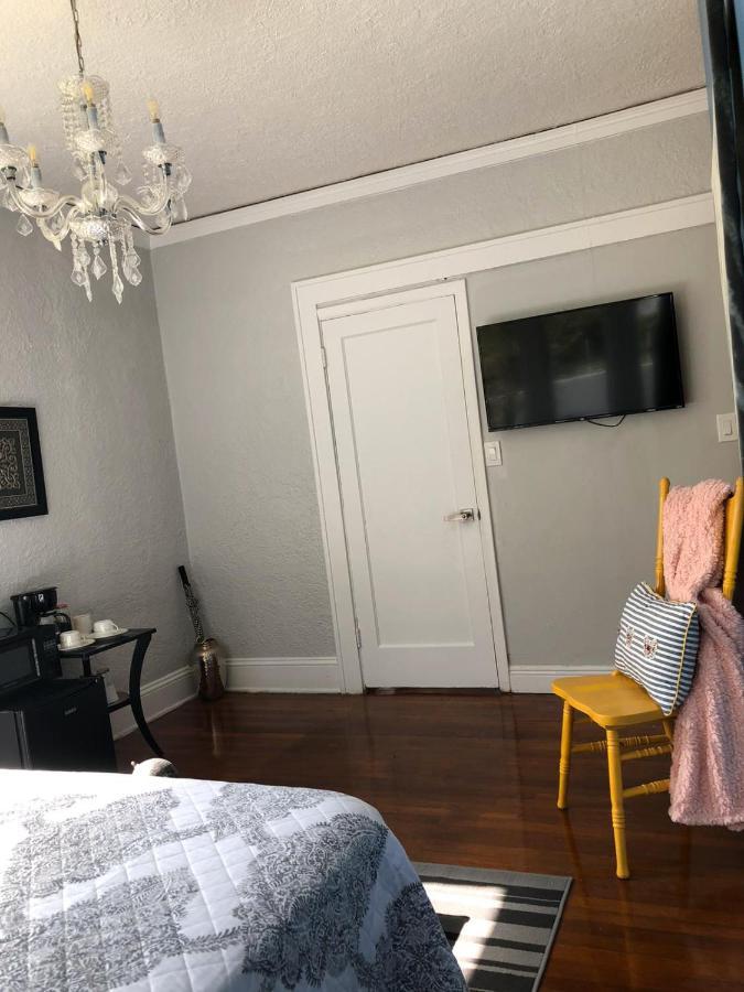 Private Suite Mins From Mia Free Parking 마이애미 외부 사진
